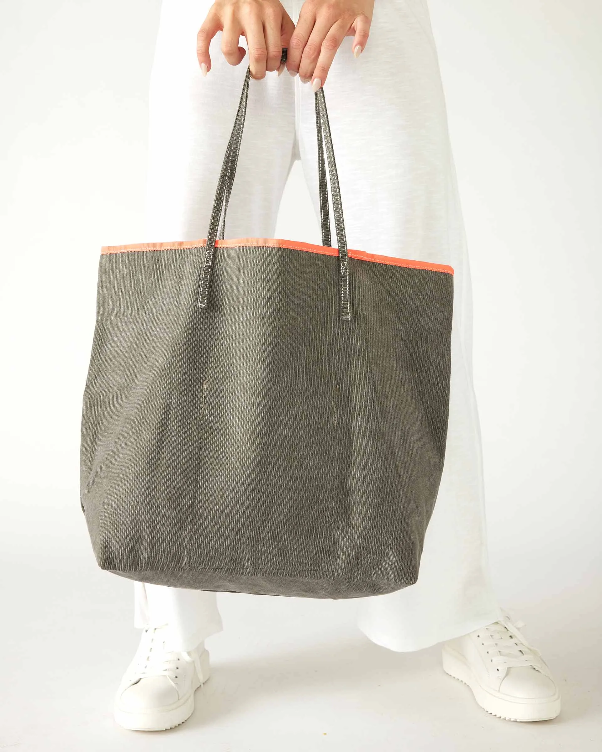 Le Canvas Tote