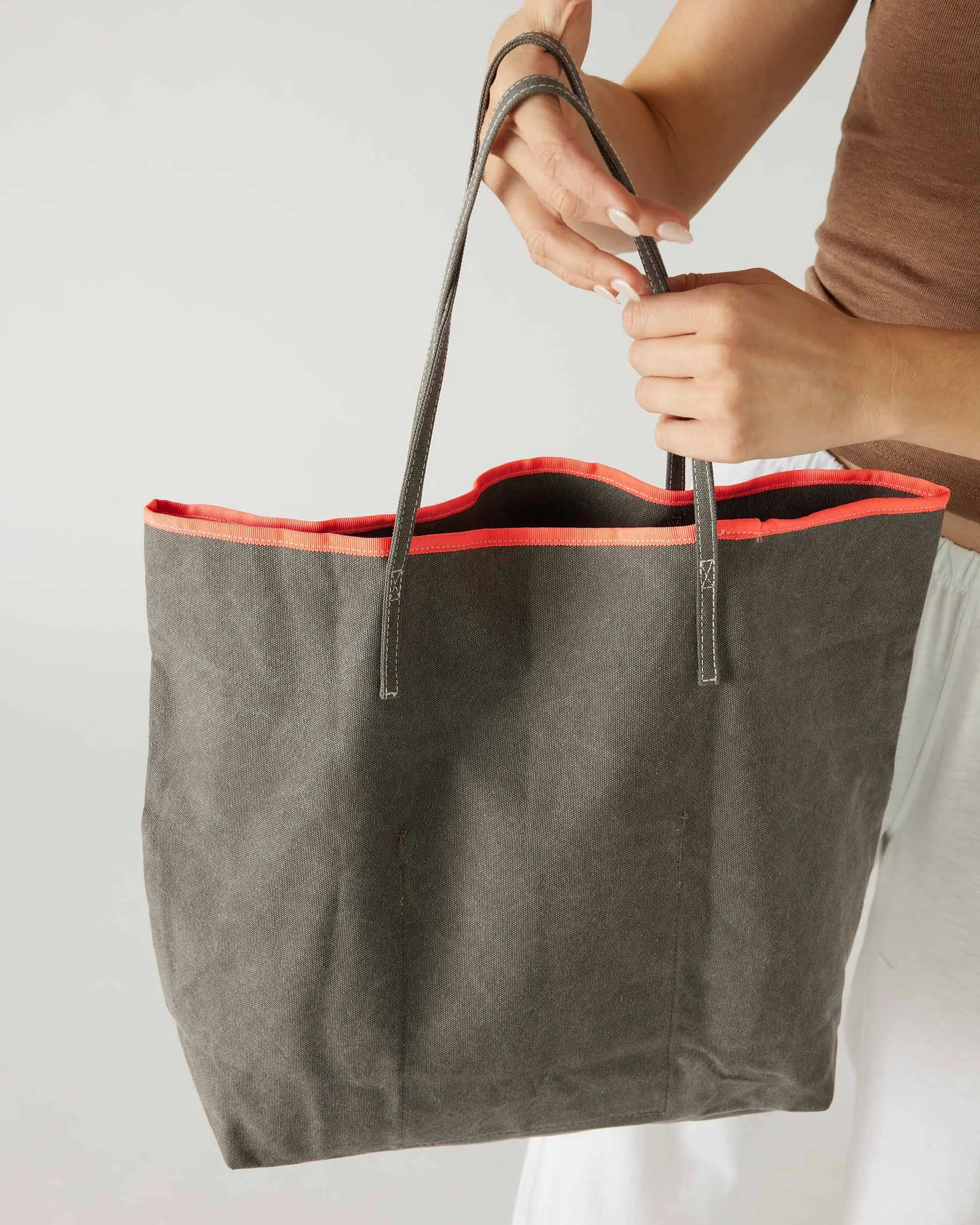 Le Canvas Tote