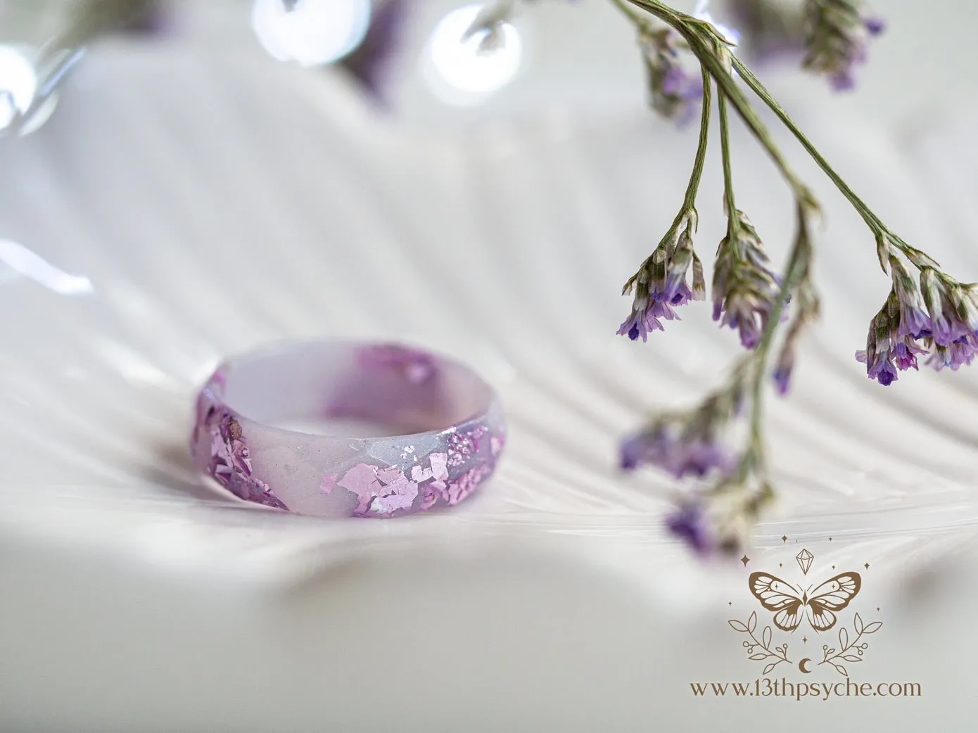 Lilac and lavender flakes faceted resin ring