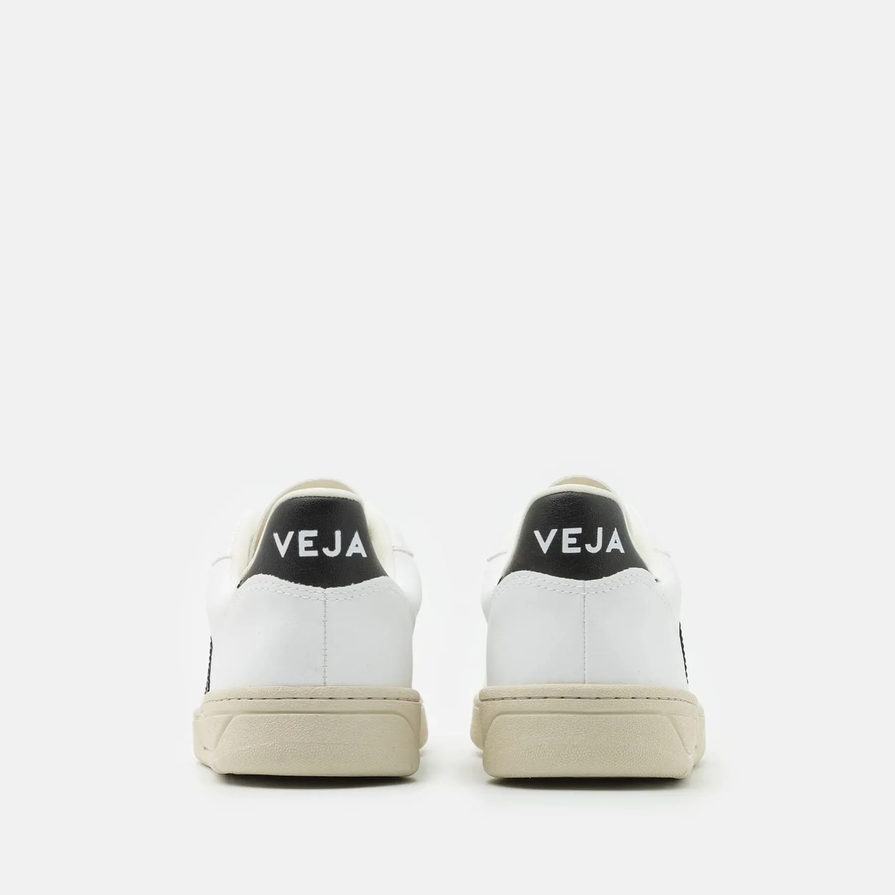 Veja  V-10 Sneakers in Multicolour Leather